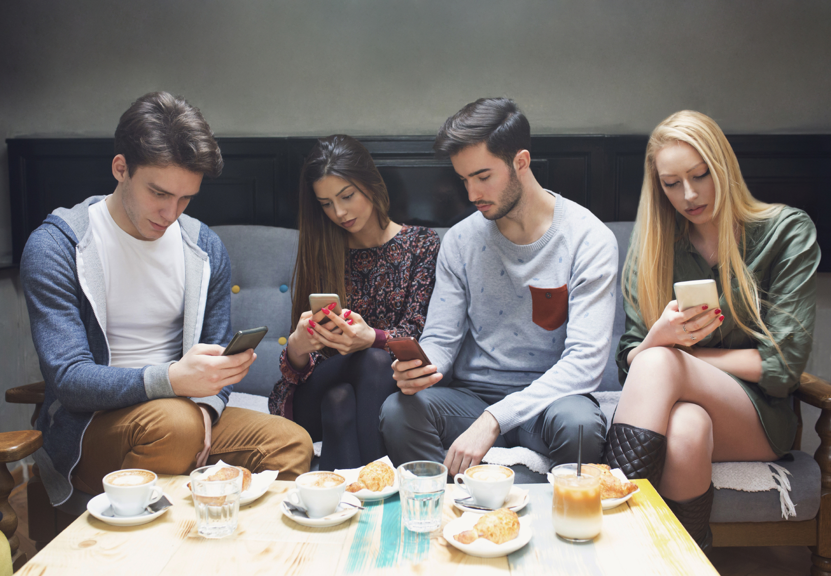 technology isolates people Researchers link use of internet, social isolation when they first reported an association between internet use and social isolation with single people. technology isolates people Researchers link use of internet, social isolation when they first reported an association between internet use and social isolation with single people.